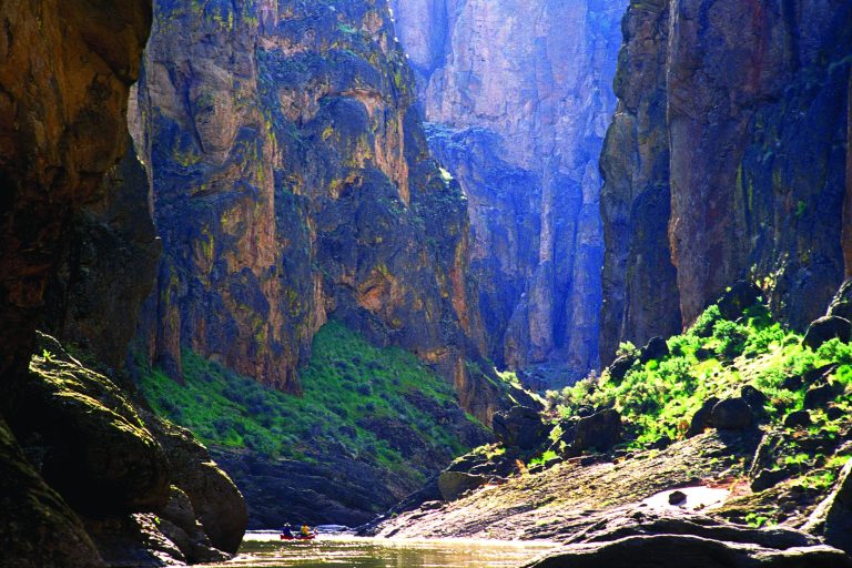 USA IDAHO OREGON UPPER OWYHEE RIVER Canoeing through deep river canyons Canyonlands